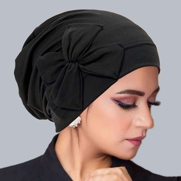 Accessories - Elegant Black Headwrap